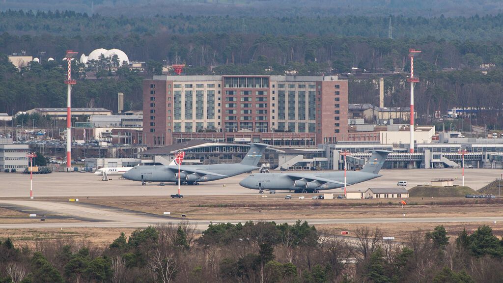 EuropaPress_4400202_aviones_militares_estados_unidos_base_aerea_ramstein_renania_palatinado