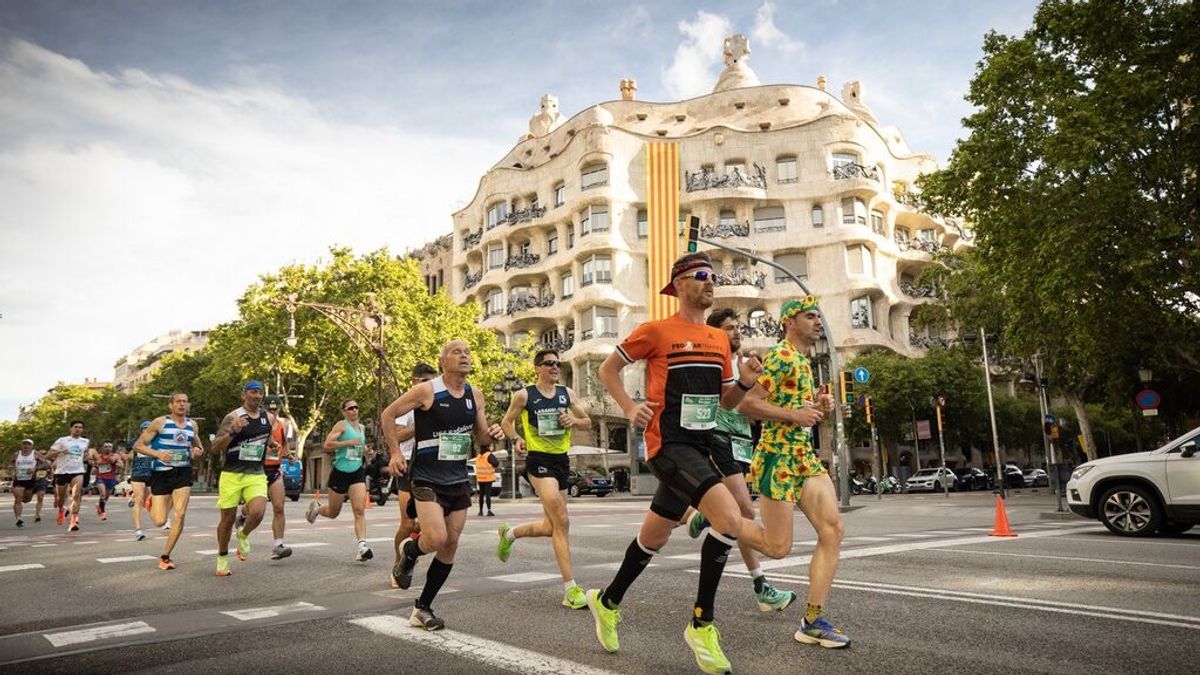21.000 corredores 'toman' Barcelona en la vuelta de la Cursa del Corte Inglés, con nuevo recorrido