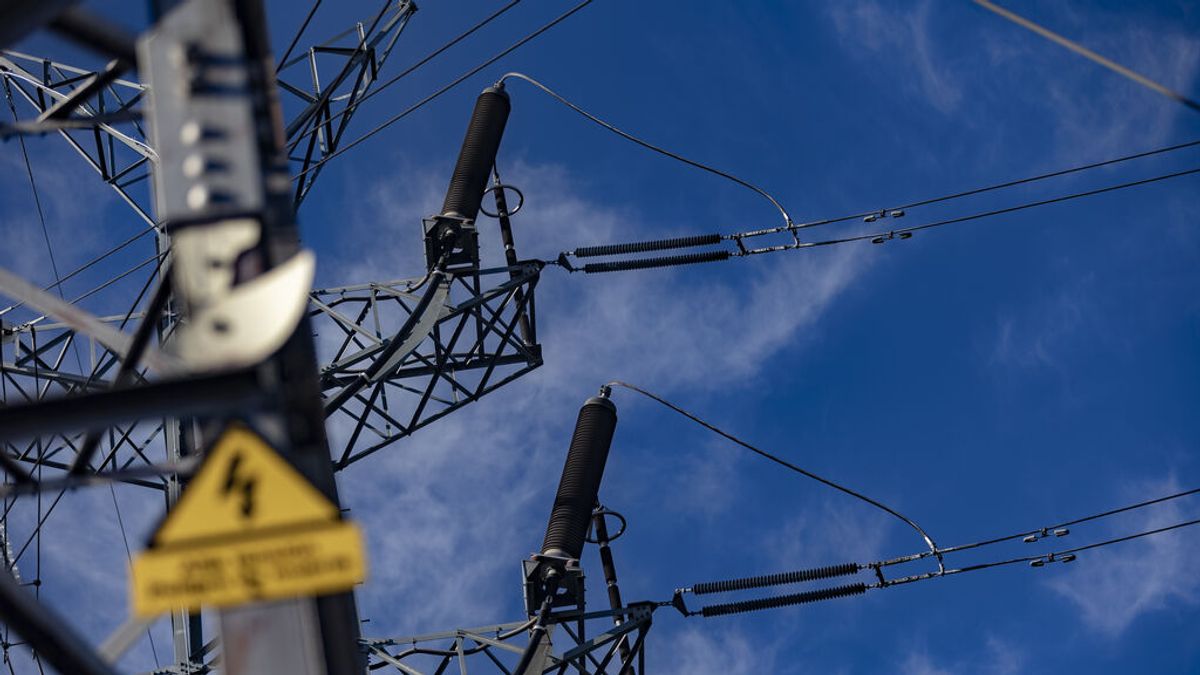 La luz vuelve a superar este lunes los 200 euros/MWh La luz vuelve a superar este lunes los 200 euros/MWh