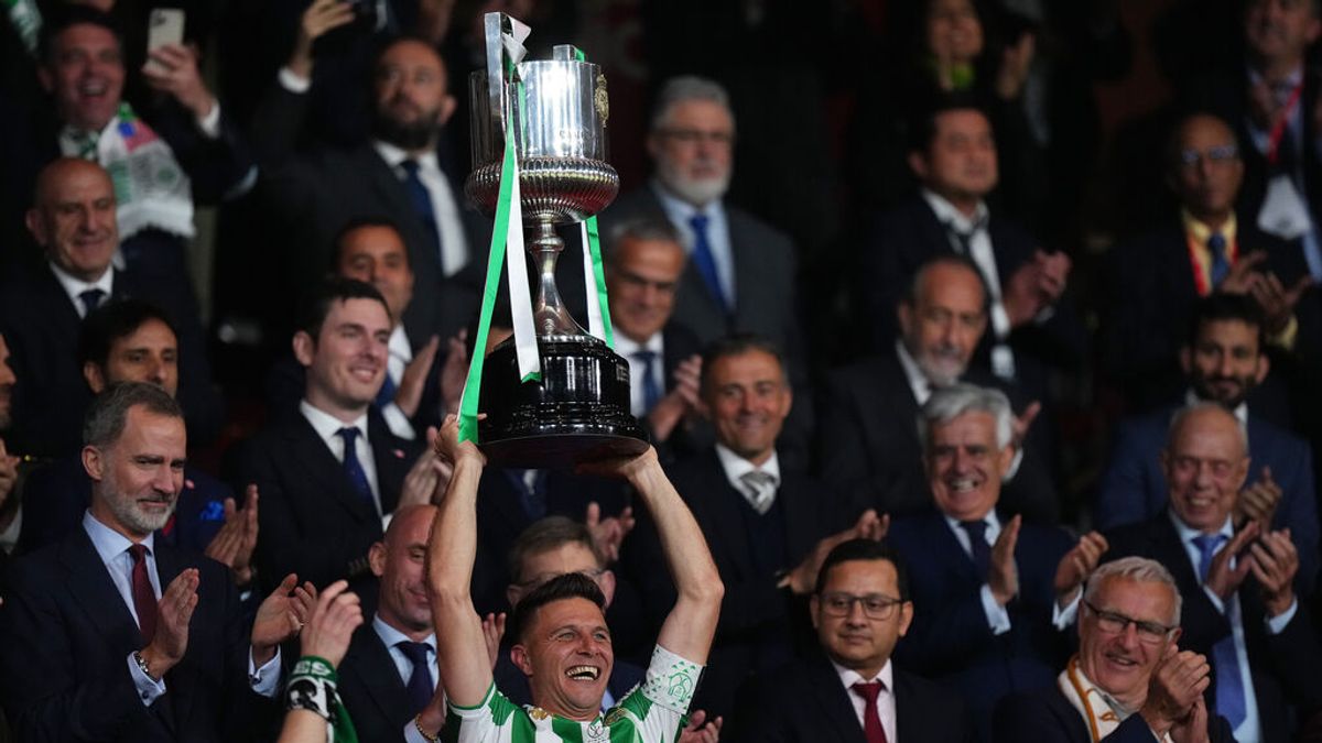 El Betis se impone al Valencia en la final de la Copa de Rey en los penaltis El Betis se impone al Valencia en la final de la Copa de Rey en los penaltis