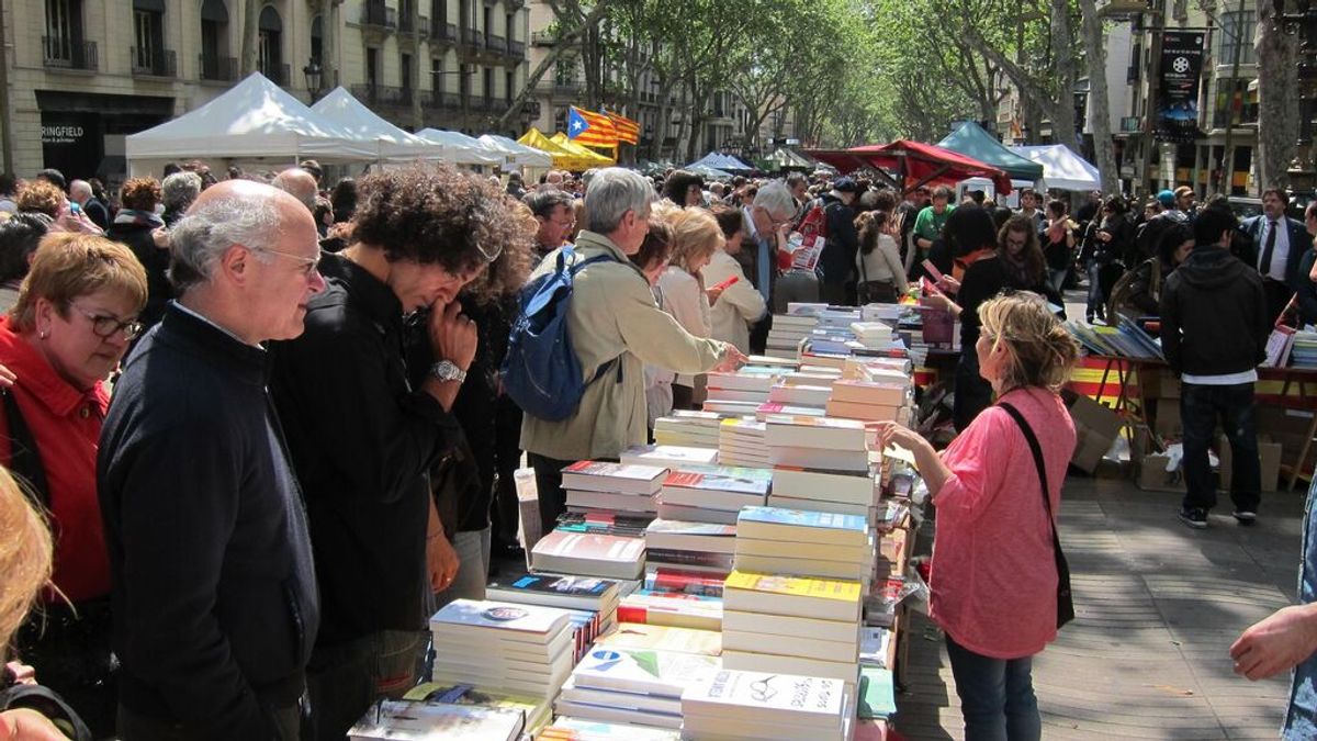 Moliner, Cruanyes, Posteguillo y de Urturi, los escritores más vendidos en Sant Jordi