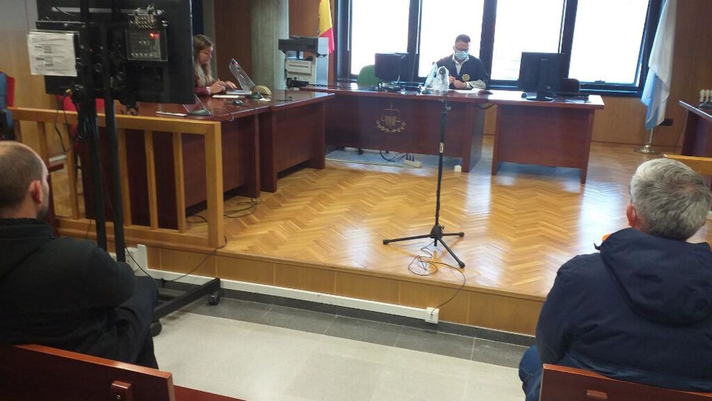 Absuelto un padre acusado de amenazar a un profesor que exigió a su hija la mascarilla en Vigo
