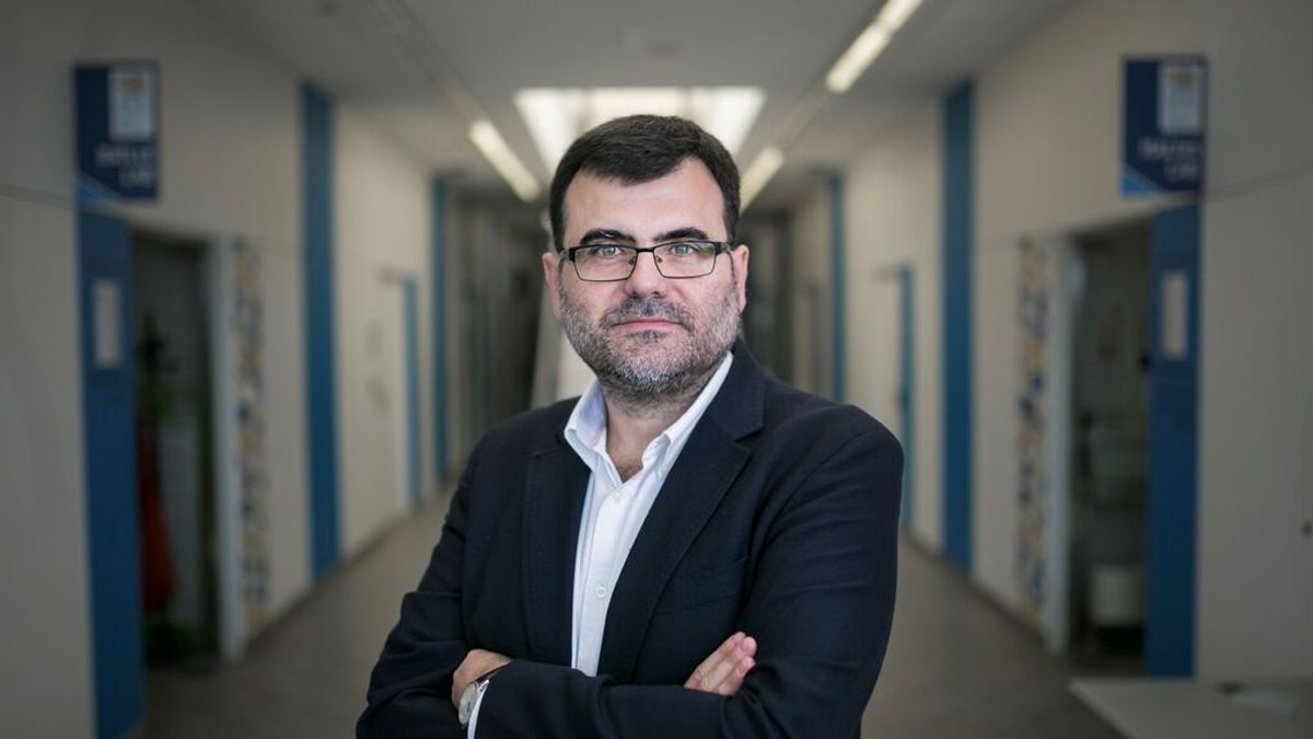 Científicos españoles desarrollan un fármaco que ataca específicamente a las células madre del cáncer y no a las sanas Científicos españoles desarrollan un fármaco que ataca específicamente a las células madre del cáncer y no a las sanas