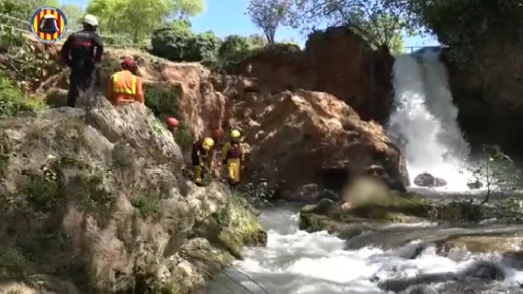 Mueren una madre y su hijo tras caer a una zona de agua en la localidad valenciana de Navarrés
