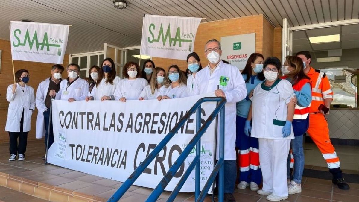Denuncian una nueva agresión a un facultativo sanitario en el centro de salud de Brenes Denuncian una nueva agresión a un facultativo sanitario en el centro de salud de Brenes
