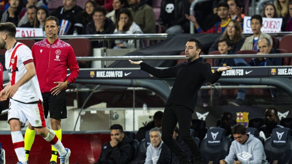 Xavi Hernández hace historia en el Barcelona