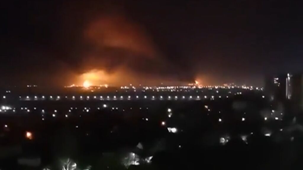 Se incendia un depósito de petróleo en la ciudad de Rusia de Briansk debido a un ataque de Ucrania