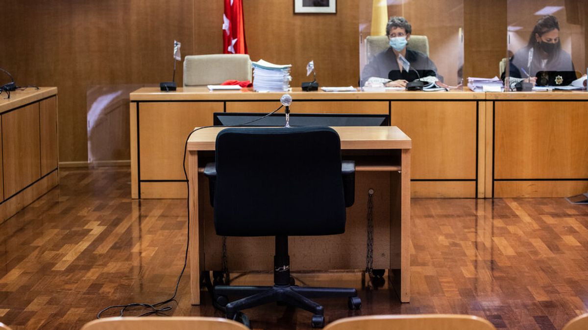 Diez años de cárcel para un ludópata octogenario que mató a su amiga para robarle 14.000 euros Diez años de cárcel para un ludópata octogenario que mató a su amiga para robarle 14.000 euros