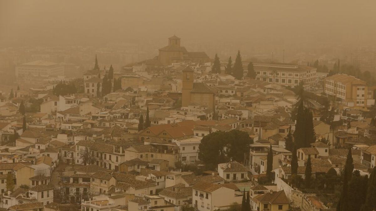 Vuelve la calima y las lluvias para cerrar un mes de Abril 'de aguas mil' Vuelve la calima y las lluvias para cerrar un mes de Abril 'de aguas mil'