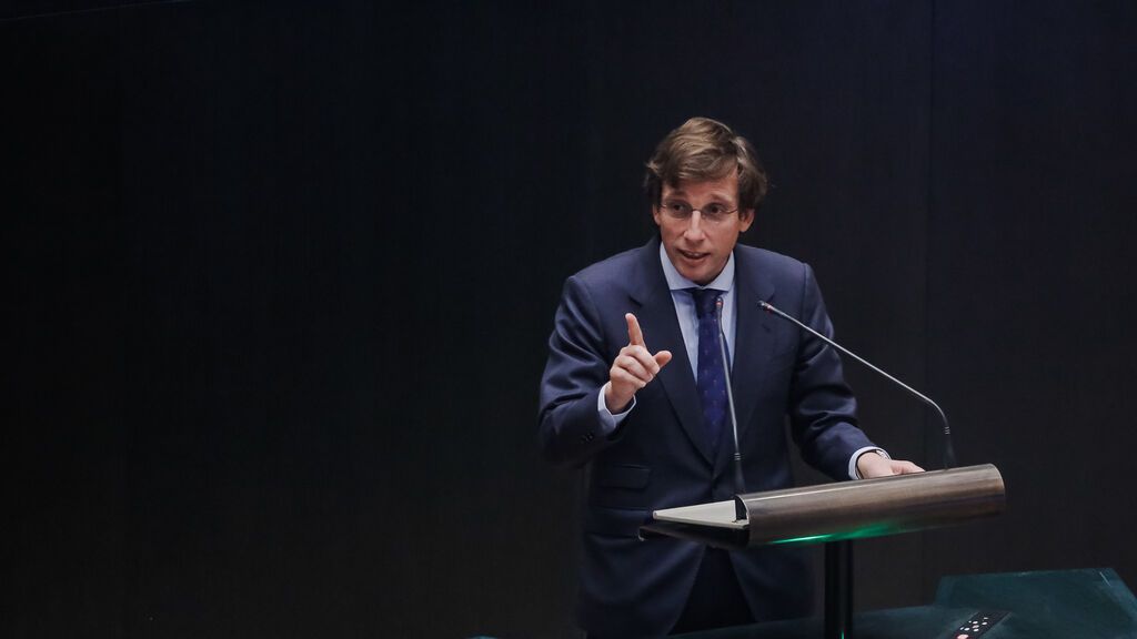 Almeida defiende a Collado en el 'caso mascarillas' y afirma que a la oposición "le pareció bien el precio"