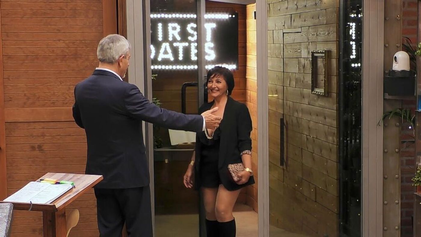 Sobera piropea a Paqui: “Qué sexy vienes” First Dates 2022 Top Vídeos 801