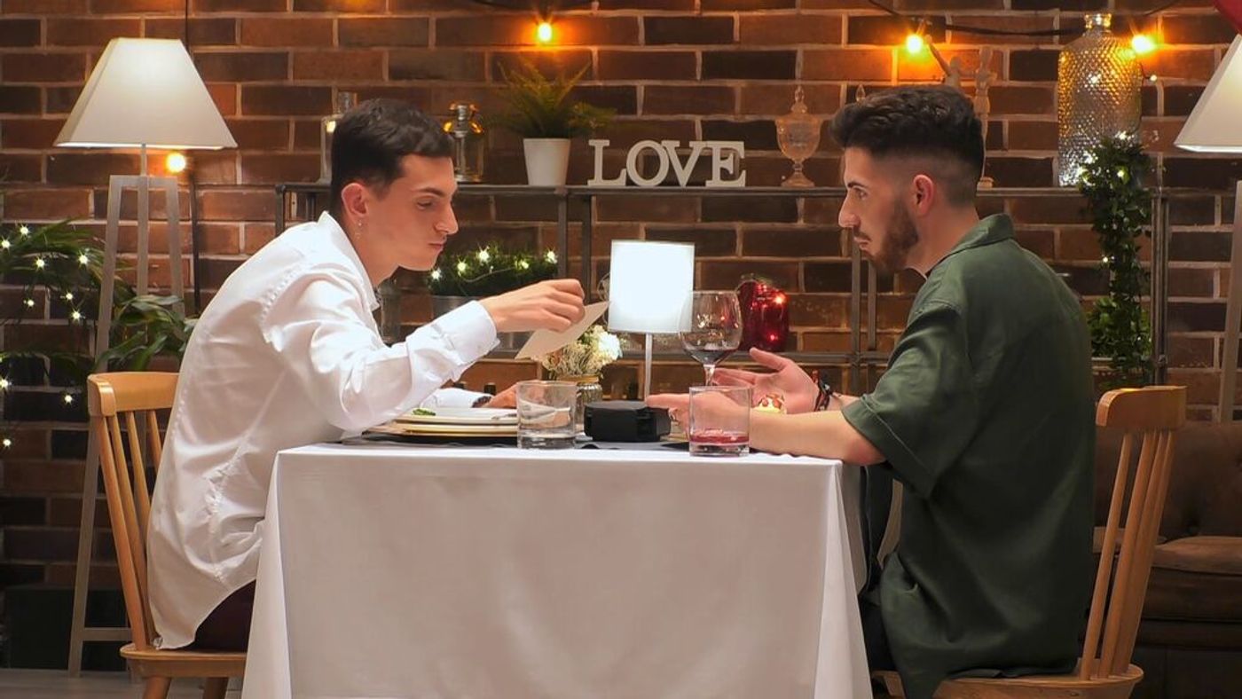 Ni libros, ni películas, ni historia: Dani y Jony encallan en plena cita First Dates 2022 Top Vídeos 803