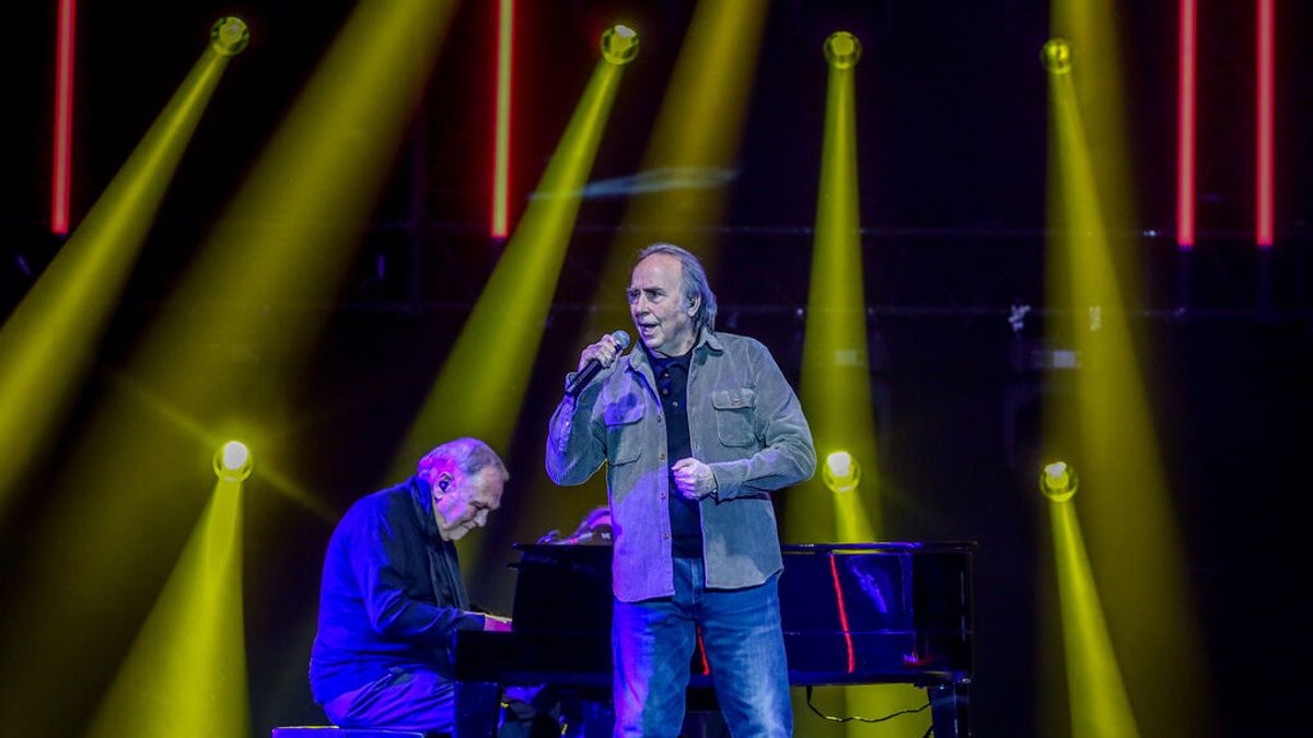 Serrat inicia este miércoles en Nueva York su gira de despedida Serrat inicia este miércoles en Nueva York su gira de despedida