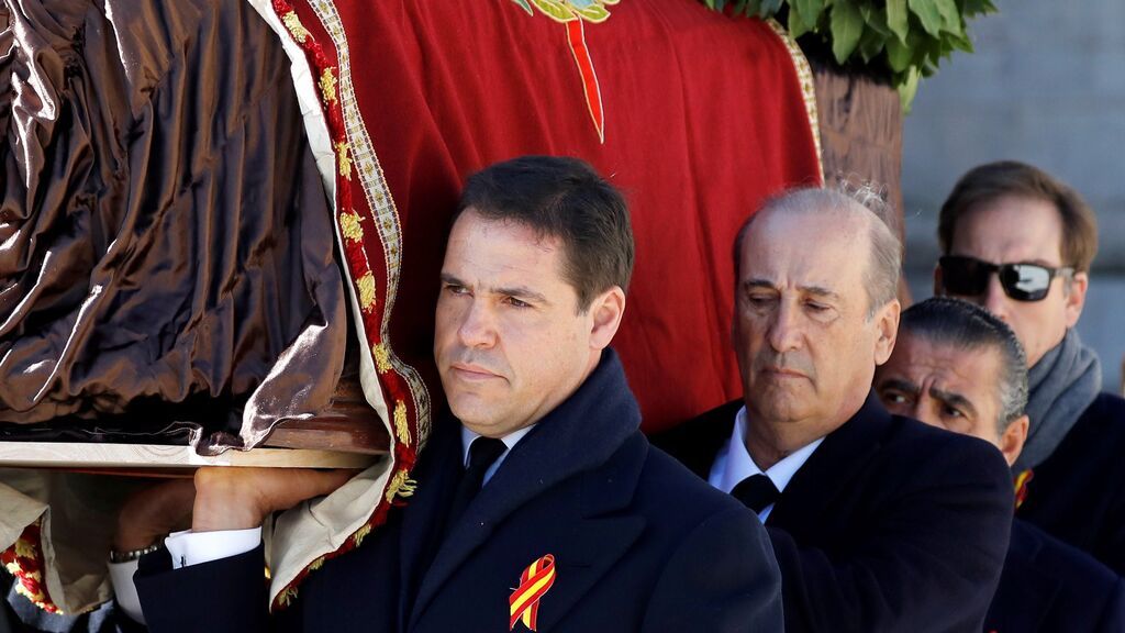 Desde 2018 ocupa la presidencia del patronato de la Fundación Francisco Franco.