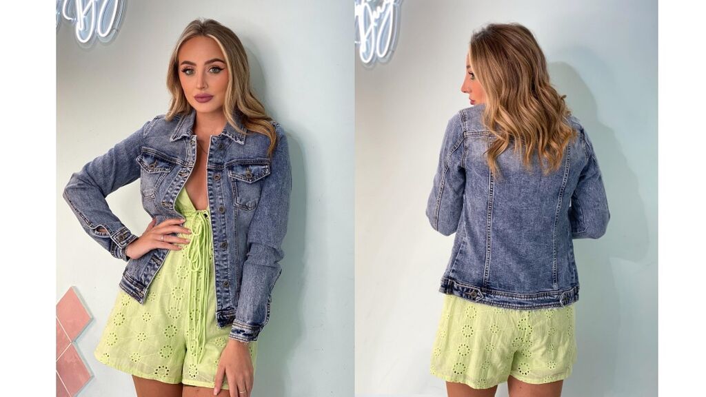 rocio flores mono verde chaqueta