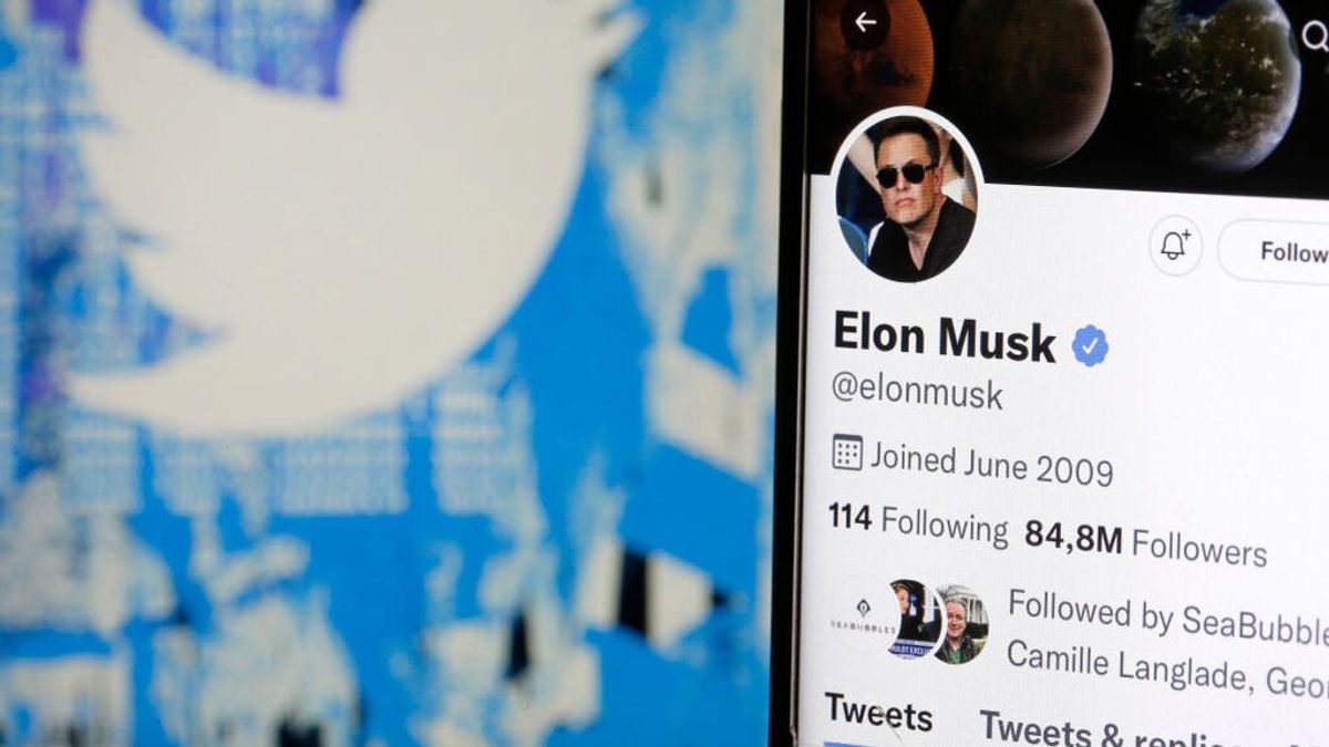 Una ejecutiva de Twitter se une a Jeff Bezos en su critica a Elon Musk  tras la compra de la compañía