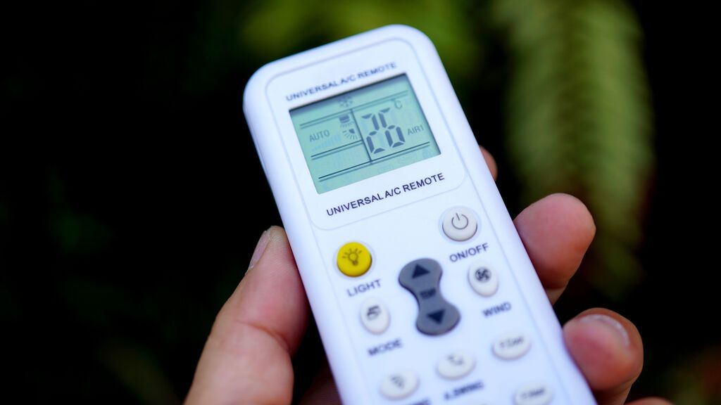 España tiene regulado el aire acondicionado en los edificios públicos y no bajará de 26 grados
