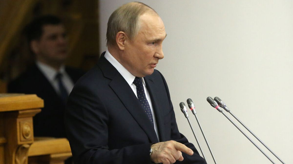 Última hora de la guerra en Ucrania: Putin promete responder de forma "ultrarrápida" a quien intente intervenir