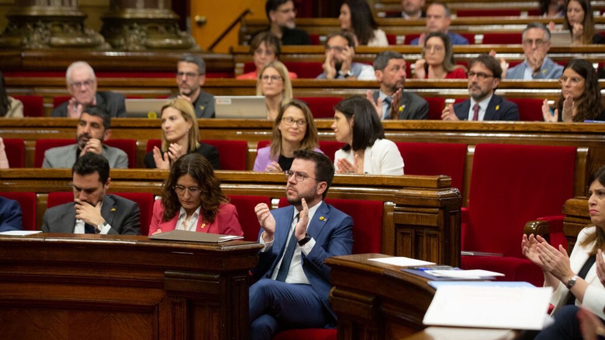El Parlament aprueba con el apoyo del PSC denunciar a los tribunales el espionaje de Pegasus El Parlament aprueba con el apoyo del PSC denunciar a los tribunales el espionaje de Pegasus