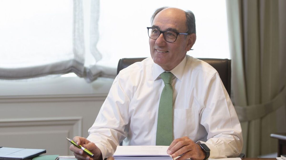 La idea de “isla energética” para bajar la luz enfrenta a Sánchez Galán con el Gobierno La idea de “isla energética” para bajar la luz enfrenta a Sánchez Galán con el Gobierno