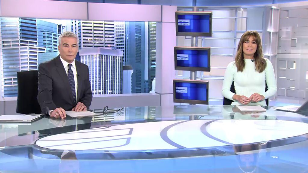 Con David Cantero e Isabel Jiménez Informativos Telecinco 2022 Mediodía 27/04/2022