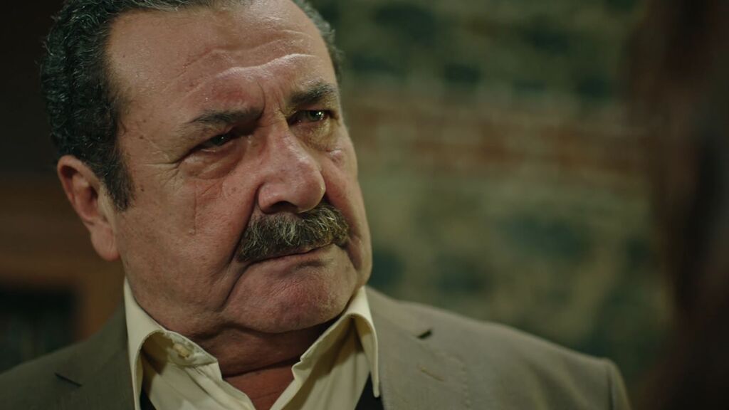 Yakup propone a Gülperi que se case con Ejder y vuelvan a ser una familia