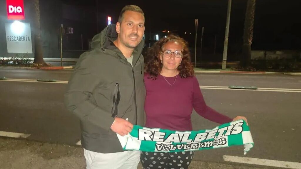 Encuentran la bufanda del Betis del joven fallecido y se la devuelven a su madre: "Un final feliz"