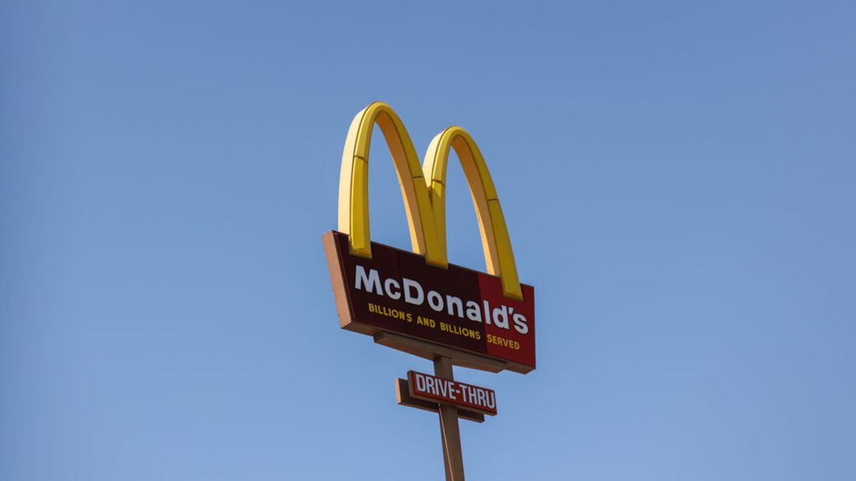 McDonald's, obligada a tirar 100 millones de euros en comida por el cierre de sus restaurante en Rusia McDonald's, obligada a tirar 100 millones de euros en comida por el cierre de sus restaurante en Rusia