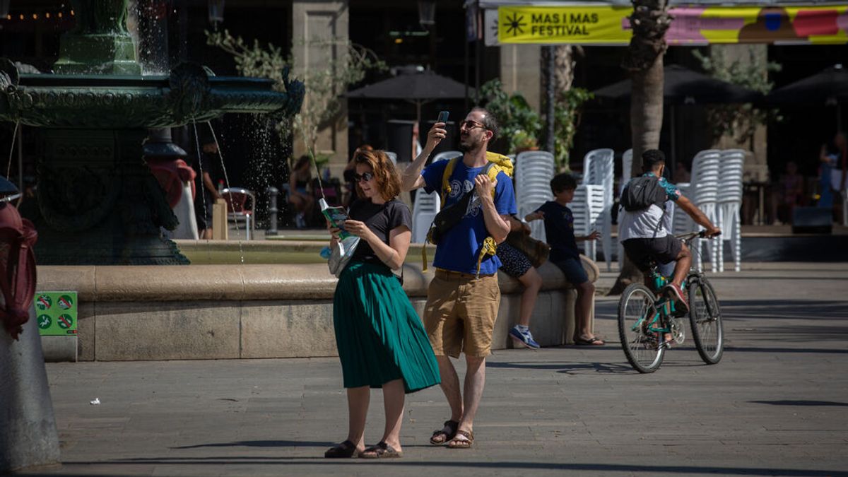 Barcelona destinará 1,2 millones de la tasa turística a proyectos de desarrollo en los distritos Barcelona destinará 1,2 millones de la tasa turística a proyectos de desarrollo en los distritos