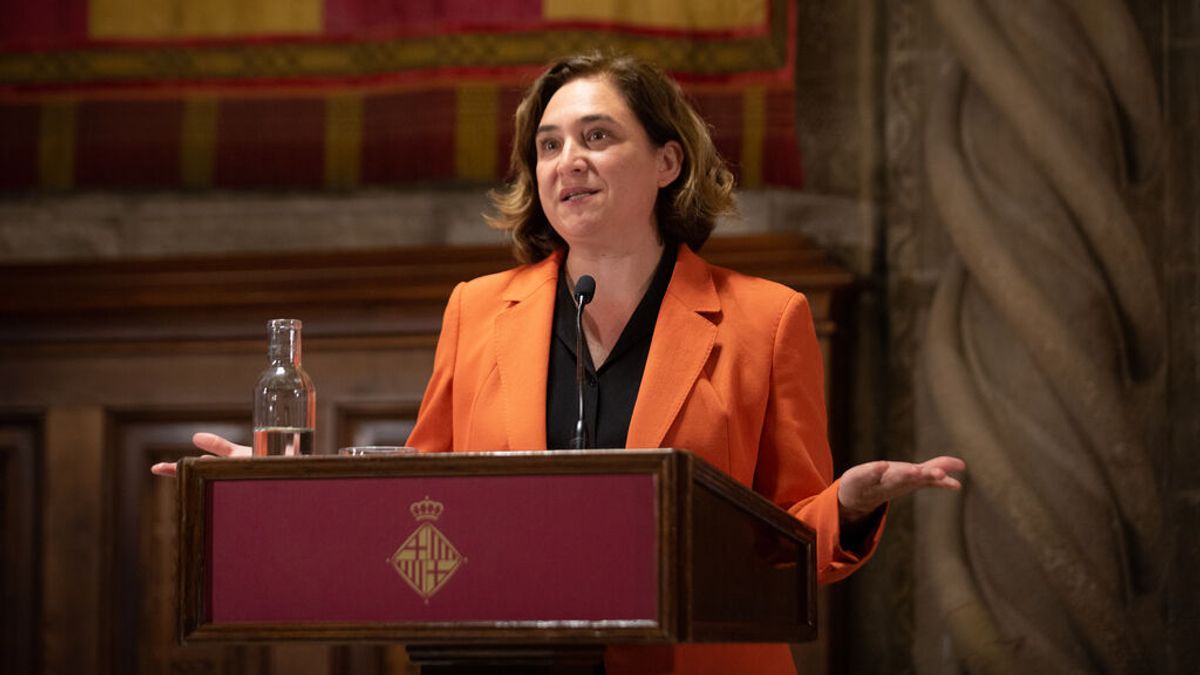 Colau defiende el desalojo de una hermandad de legionarios porque dice que son "nostálgicos del franquismo" Colau defiende el desalojo de una hermandad de legionarios porque dice que son "nostálgicos del franquismo"