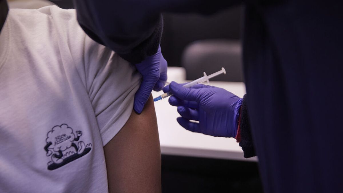 Un nuevo estudio español sitúa casi en un 97% la efectividad de las vacunas para prevenir la infección grave de coronavirus Un nuevo estudio español sitúa casi en un 97% la efectividad de las vacunas para prevenir la infección grave de coronavirus