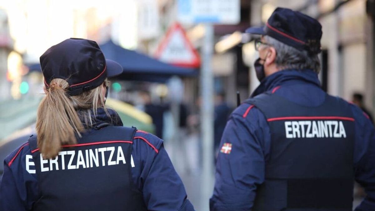 Buscan a un sospechoso de matar a 4 hombres a los que conoció en una red de citas en Bilbao Buscan a un sospechoso de matar a 4 hombres a los que conoció en una red de citas en Bilbao