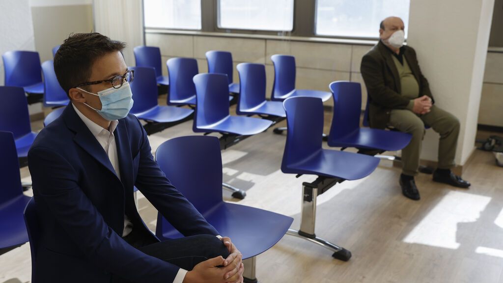 Errejón niega ante el juez la patada a un vecino de Lavapiés