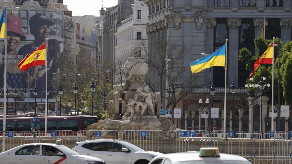 Los aficionados del Real Madrid celebran su título de Liga, en imágenes