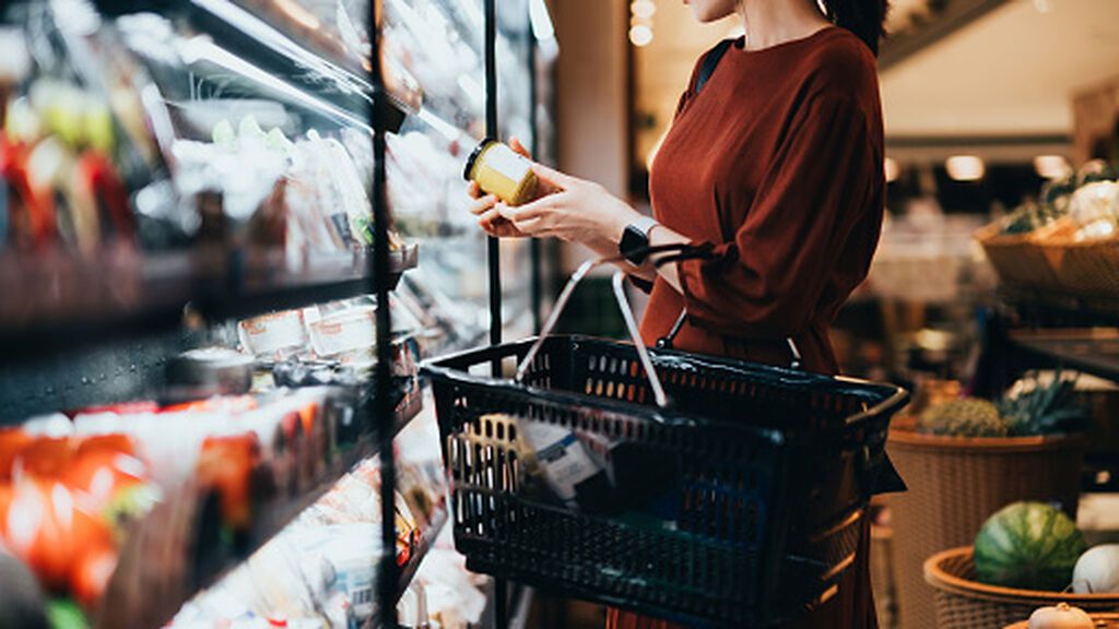 La mitad de los españoles no lee el etiquetado de los alimentos, ¿cómo debemos de hacerlo?