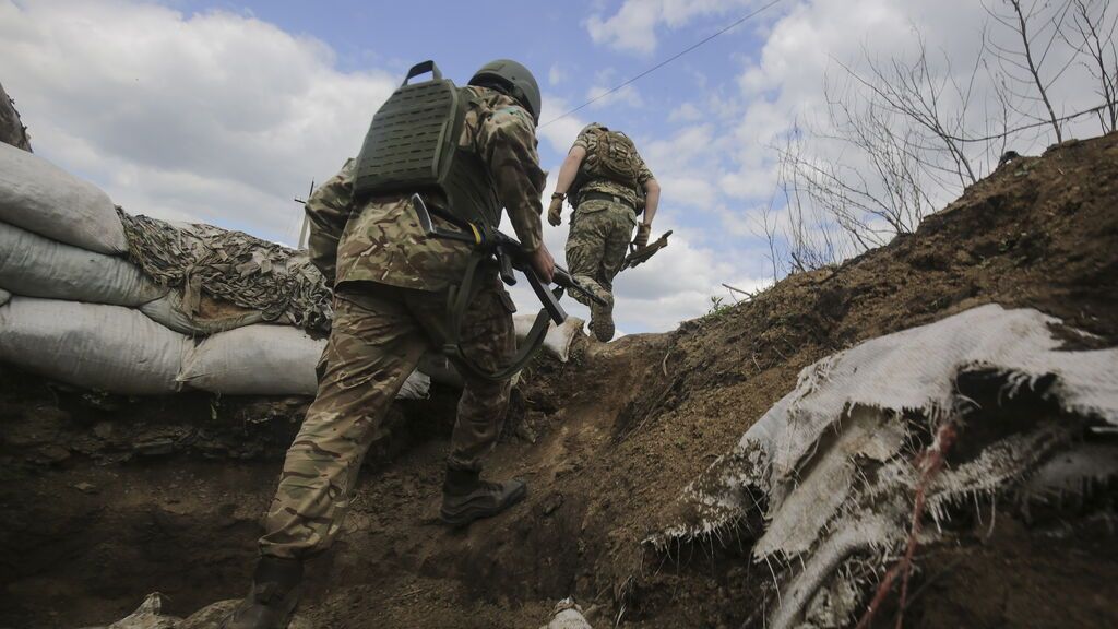 Las tropas rusas siguen reagrupándose en el este para controlar Donetsk y Lugansk
