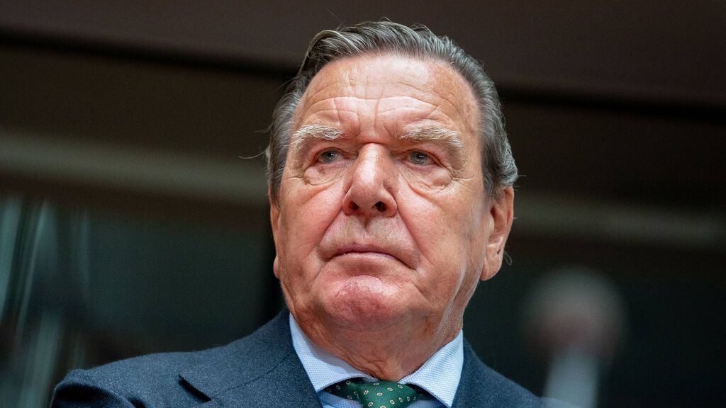 EuropaPress_4417141_filed_01_july_2020_berlin_gerhard_schroeder_former_german_chancellor_waits