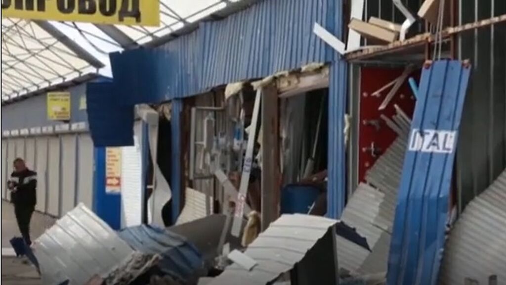 Rusia bombardea mercados abarrotados de gente en Donetsk: hay cuatro muertos