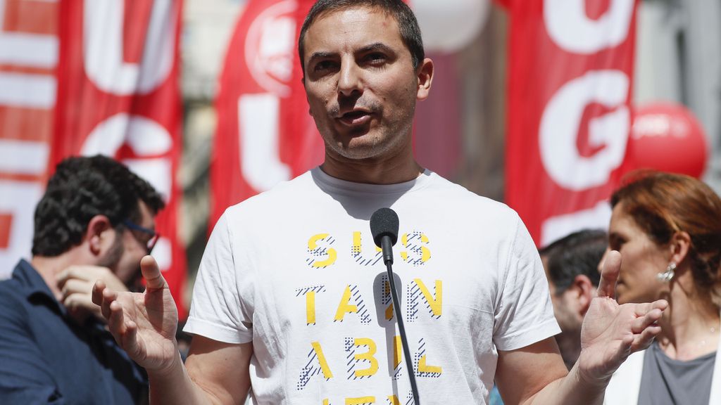 Arranca la manifestación del 1 de Mayo para pedir mejoras salariales, en imágenes