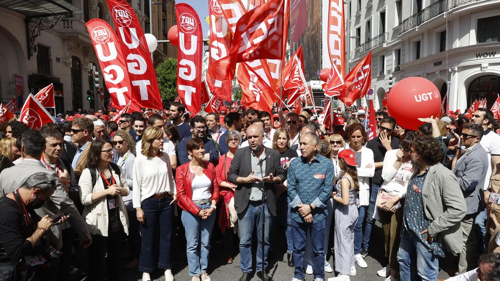 Arranca la manifestación del 1 de Mayo para pedir mejoras salariales, en imágenes