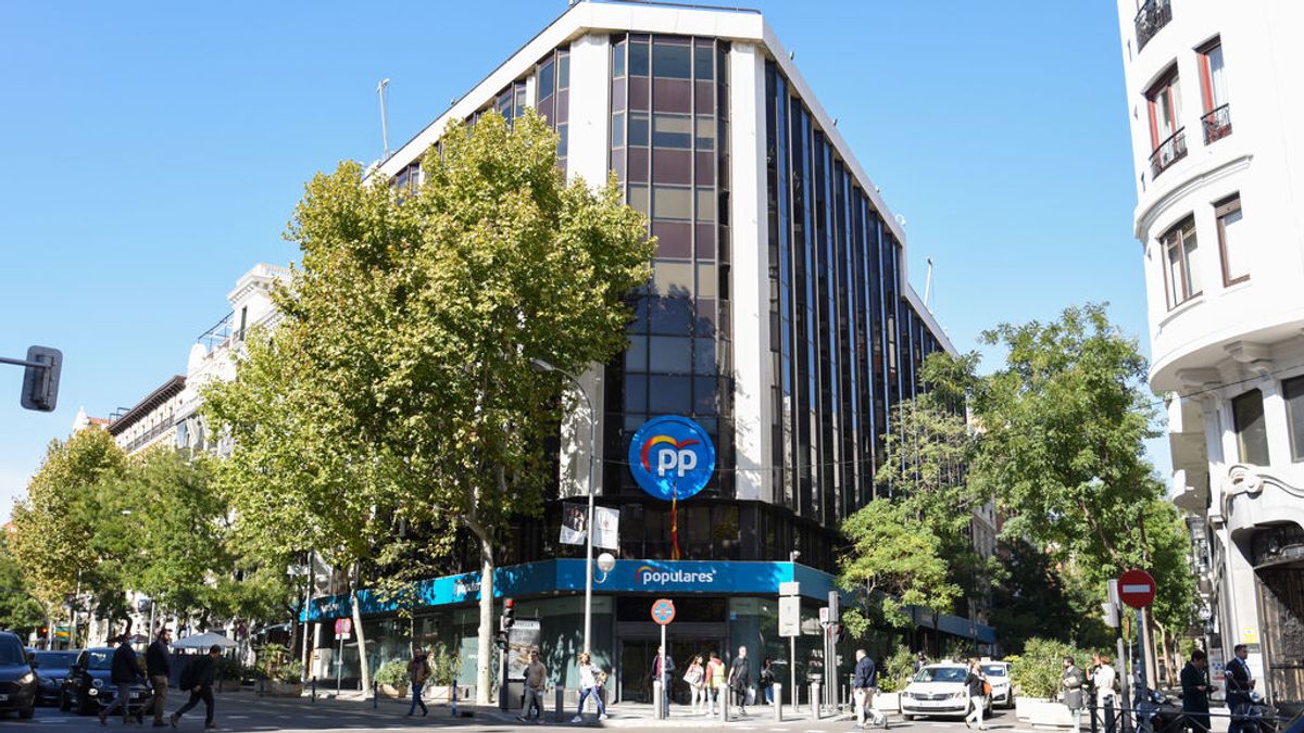 El PP aplaude a los trabajadores que "cada día construyen una España mejor" El PP aplaude a los trabajadores que "cada día construyen una España mejor"