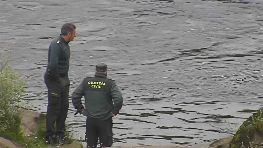 Buscan a un menor arrastrado por el agua en el río Miño tras hallar a su padre muerto