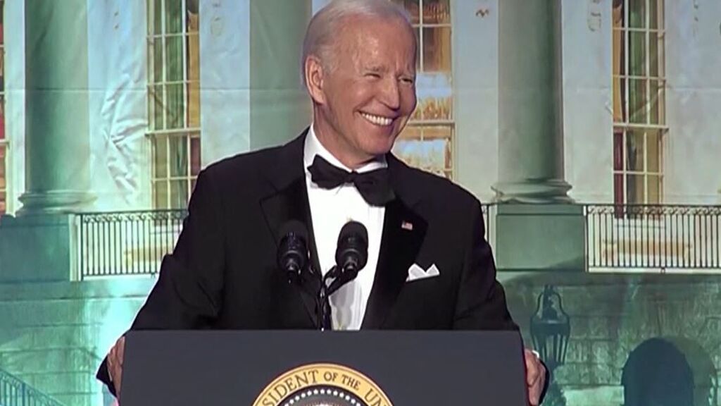 Joe Biden acude a la cena de corresponsales de la Casa Blanca: "La democracia americana no es un reality"