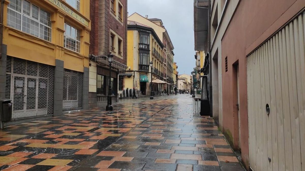 Este lunes vuelven las lluvias y bajan las temperaturas en casi toda España Este lunes vuelven las lluvias y bajan las temperaturas en casi toda España