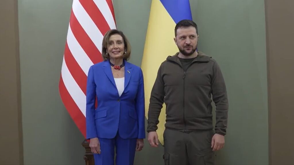 La presidenta de la Cámara de Representantes de EEUU, Nanci Pelosy, se reúne con Volodímir Zelenski en Kiev