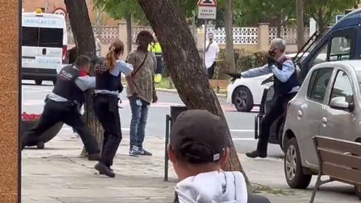 Los Mossos detienen en Lleida a un presunto atracador disparándole en la pierna