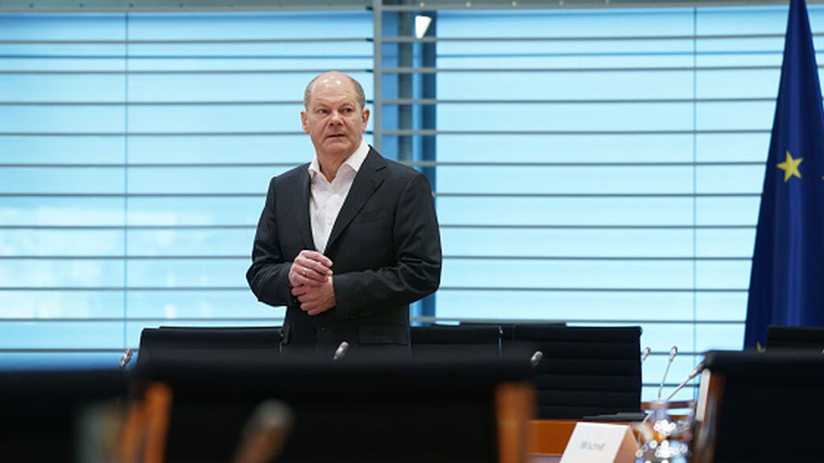 Scholz, a gritos contra el pacifismo: "¡No es tiempo para eso!" Scholz, a gritos contra el pacifismo: "¡No es tiempo para eso!"