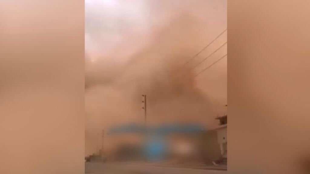 Una espectacular tormenta de arena en Irak provoca problemas de salud y cancela vuelos