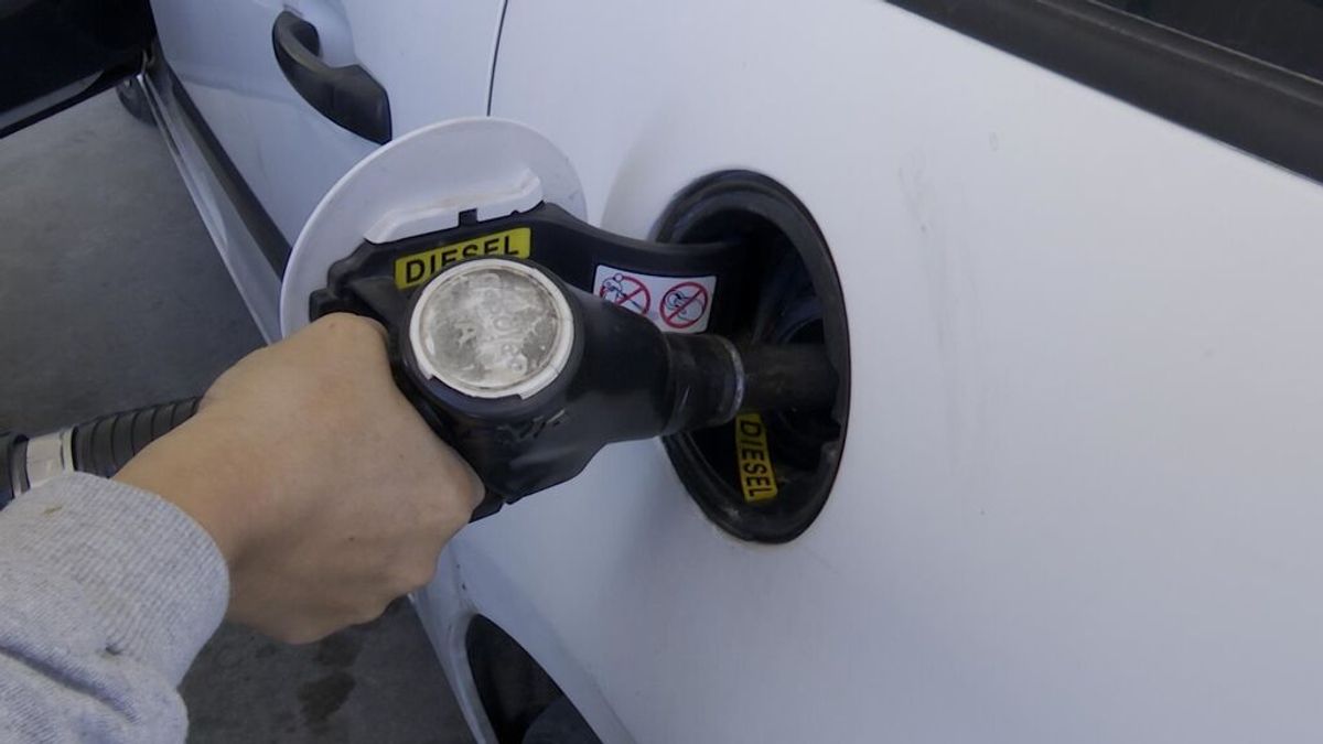 El consumo de combustibles de automoción cae un 4,3% en marzo