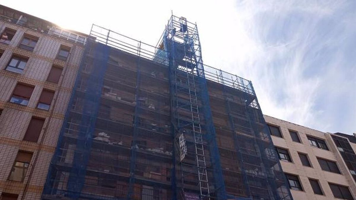 Muere un hombre de 35 años cuando rehabilitaba una fachada en Ondarroa Muere un hombre de 35 años cuando rehabilitaba una fachada en Ondarroa